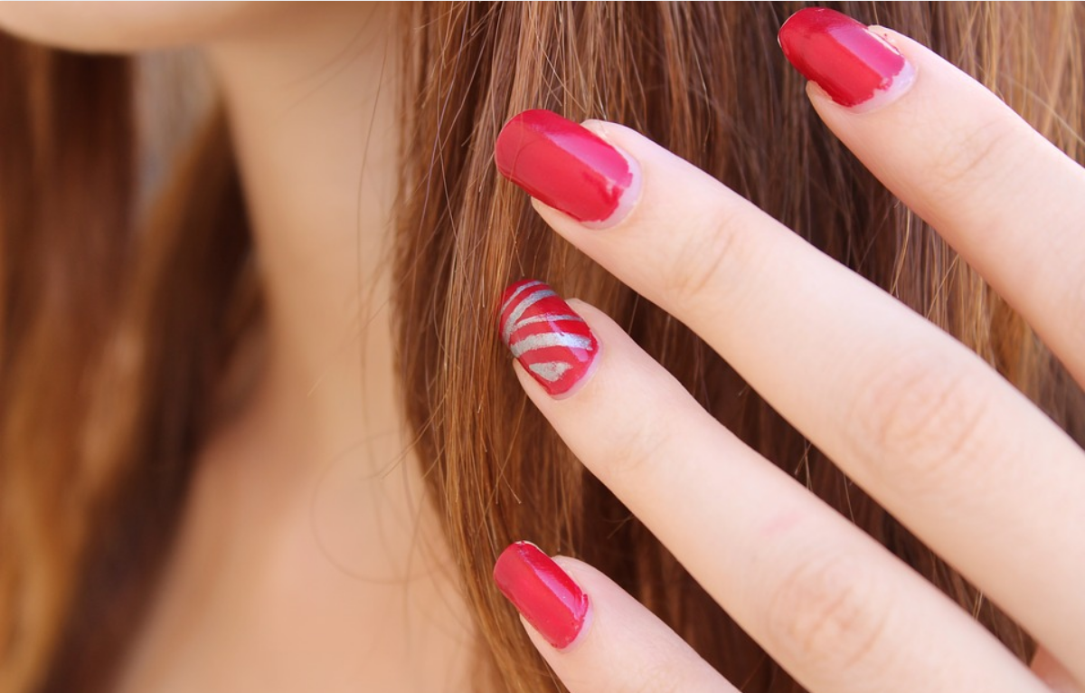 nails